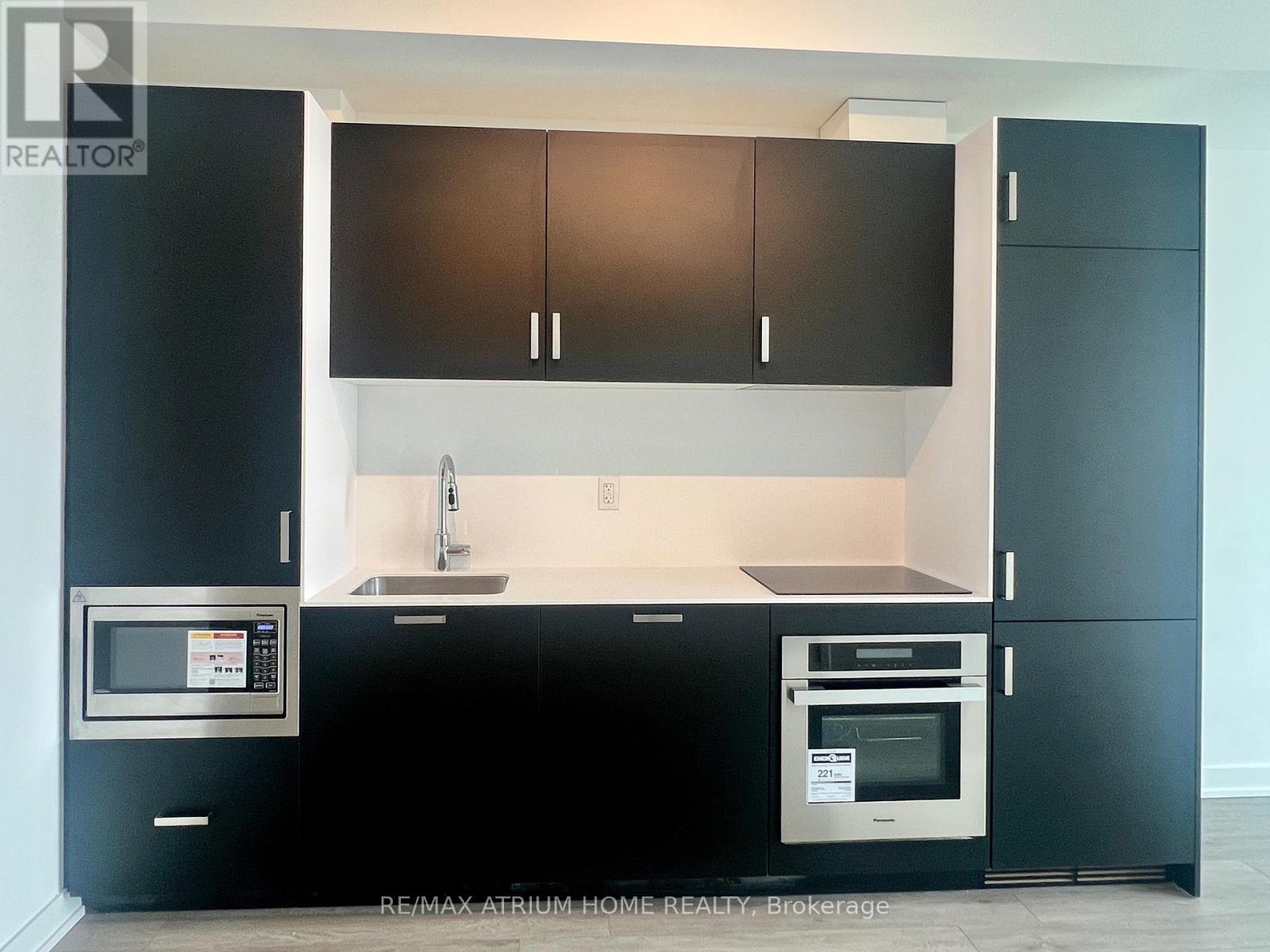 4705 - 88 Queen Street E, Toronto, Ontario  M5C 0B6 - Photo 3 - C13020356