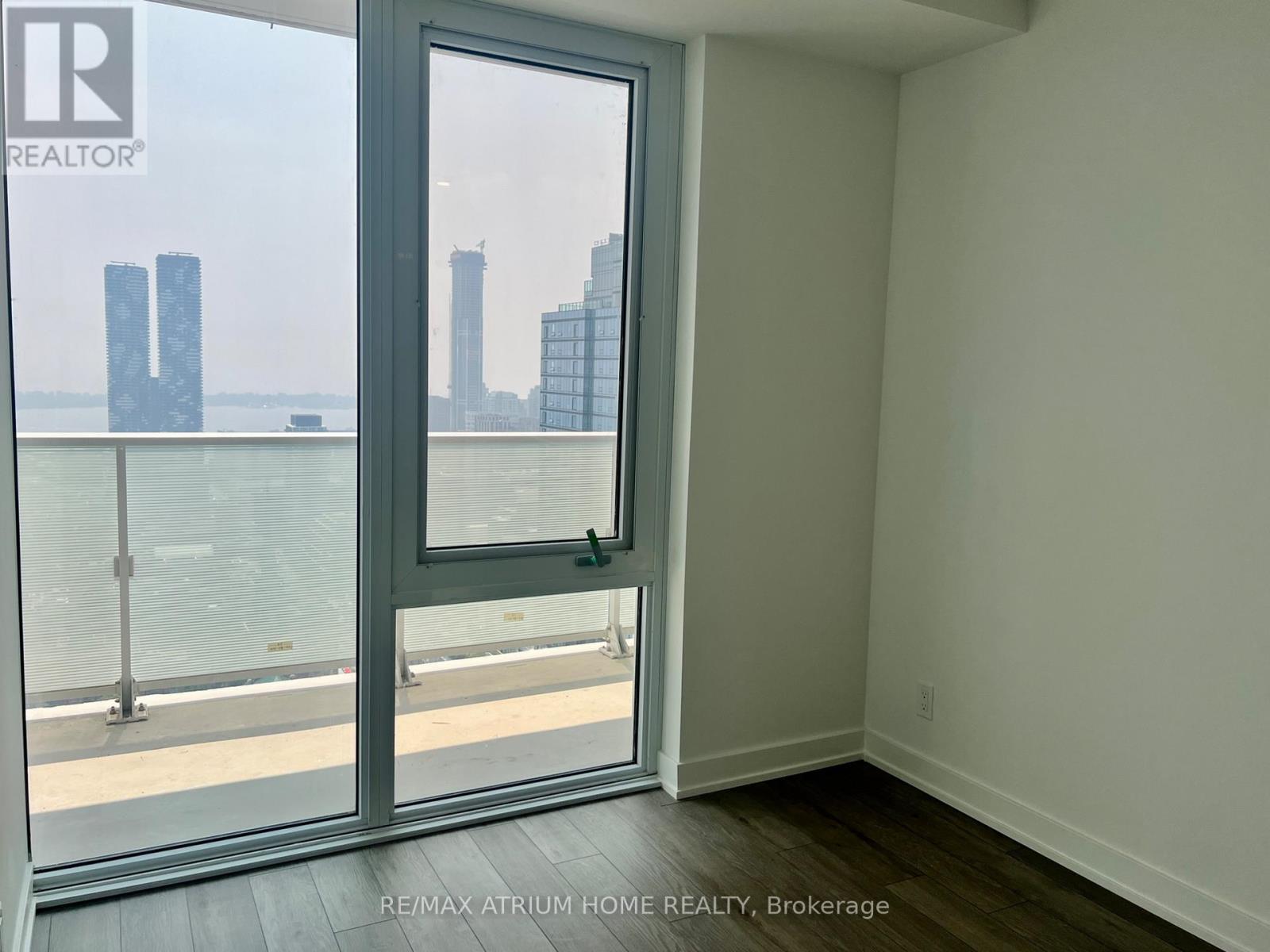 4705 - 88 Queen Street E, Toronto, Ontario  M5C 0B6 - Photo 4 - C13020356