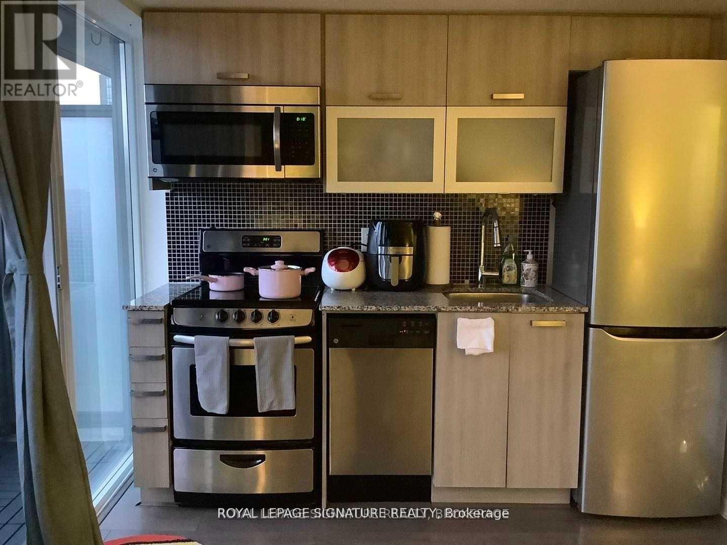 729e - 36 Lisgar Street, Toronto, Ontario  M6J 0C7 - Photo 2 - C13020404