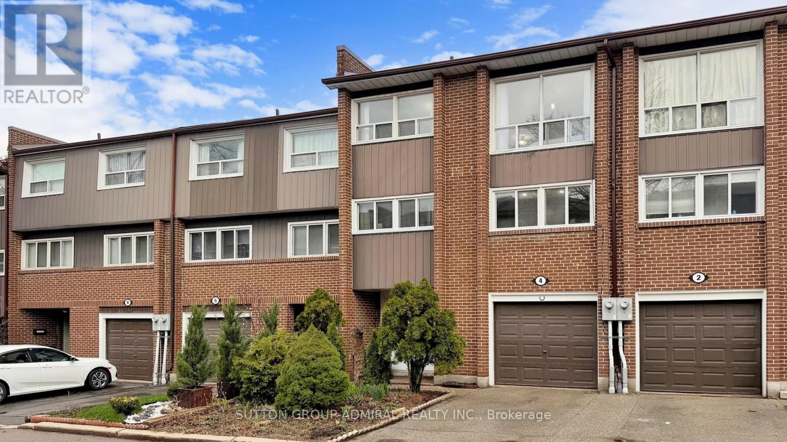 4 Dove Hawk Way, Toronto, Ontario  M2R 3M2 - Photo 2 - C13020470