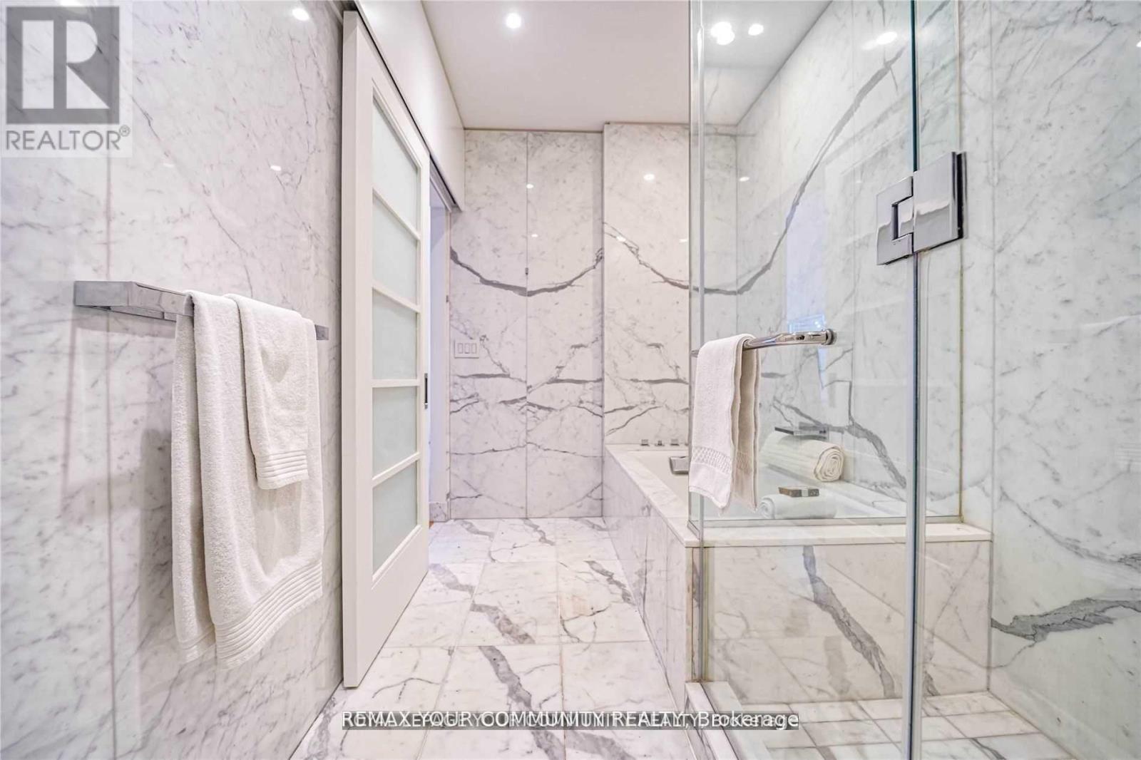 5207 - 180 University Avenue, Toronto, Ontario  M5H 0A2 - Photo 20 - C13020472