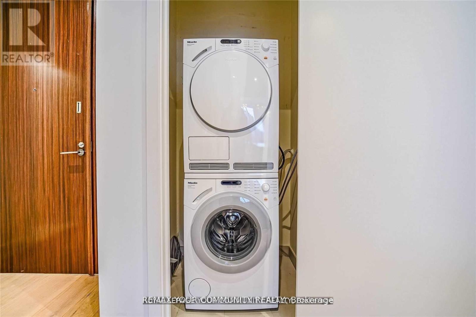 5207 - 180 University Avenue, Toronto, Ontario  M5H 0A2 - Photo 21 - C13020472