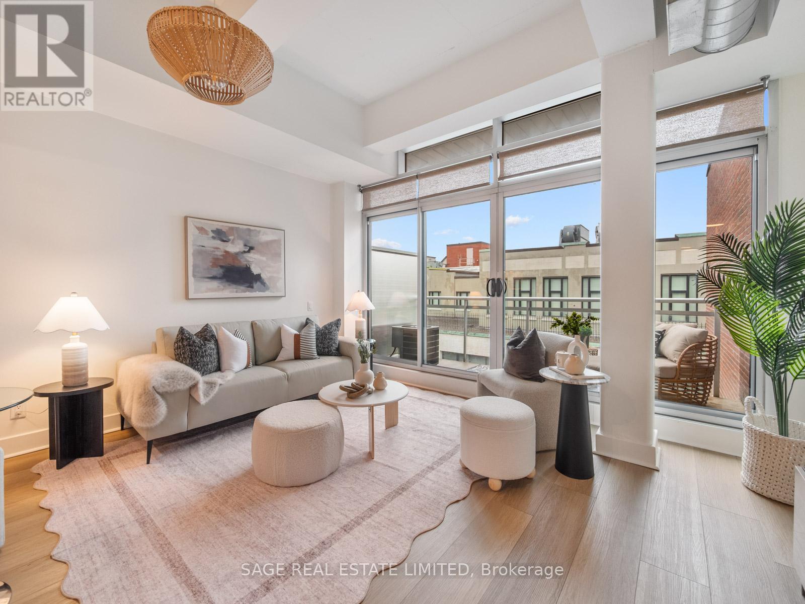 811 - 233 CARLAW AVENUE, Toronto, Ontario