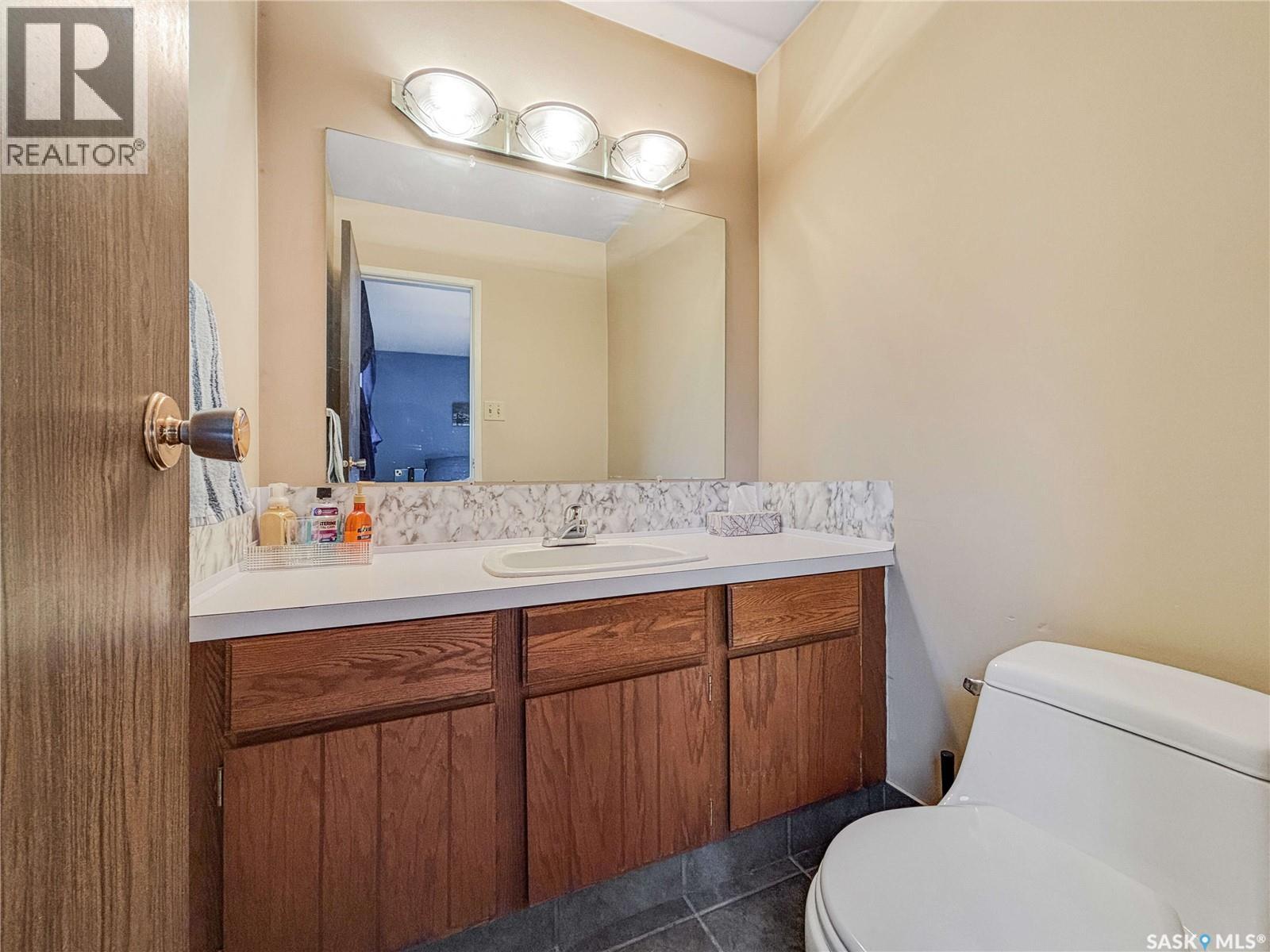 3946 Diefenbaker Drive, Saskatoon, Saskatchewan  S7L 6C6 - Photo 13 - SK033414