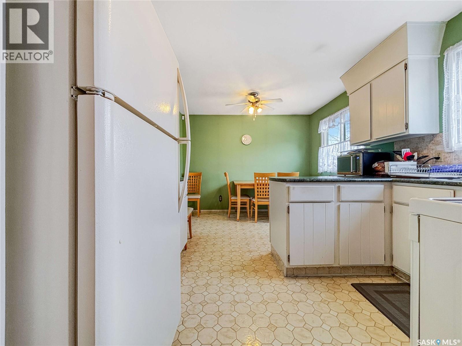 3946 Diefenbaker Drive, Saskatoon, Saskatchewan  S7L 6C6 - Photo 7 - SK033414