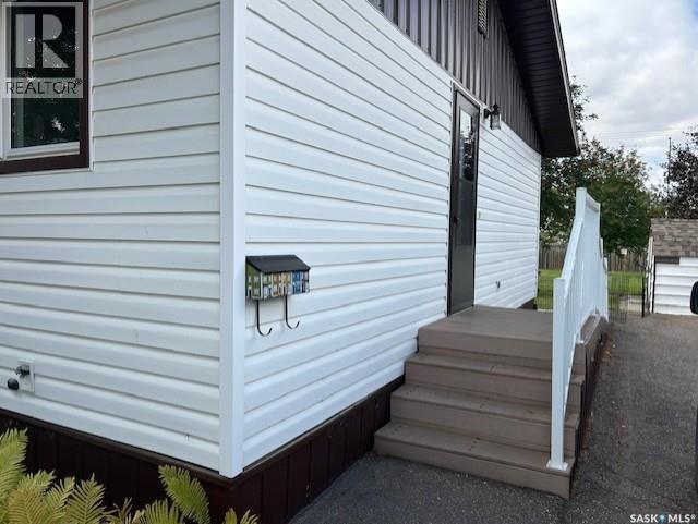 18 Waterloo Road, Yorkton, Saskatchewan  S3N 3E8 - Photo 2 - SK033404