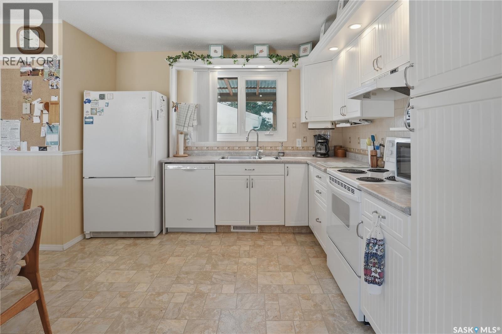 1551 Mackenzie King Crescent, North Battleford, Saskatchewan  S9A 3C5 - Photo 10 - SK033384