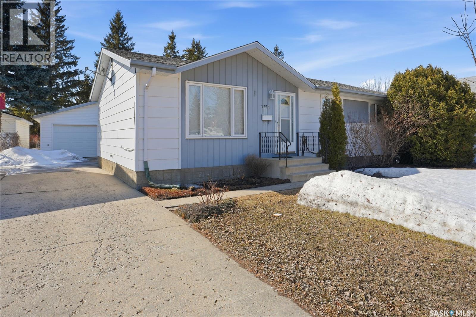 1551 Mackenzie King Crescent, North Battleford, Saskatchewan  S9A 3C5 - Photo 2 - SK033384