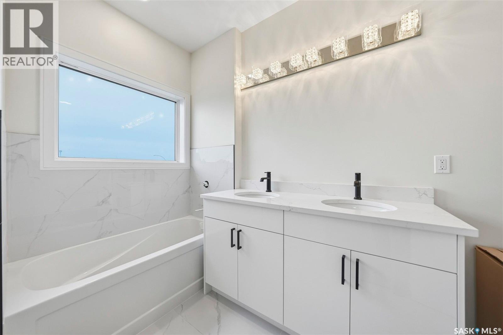 335 Sharma Crescent, Saskatoon, Saskatchewan  S7W 1J1 - Photo 25 - SK033349