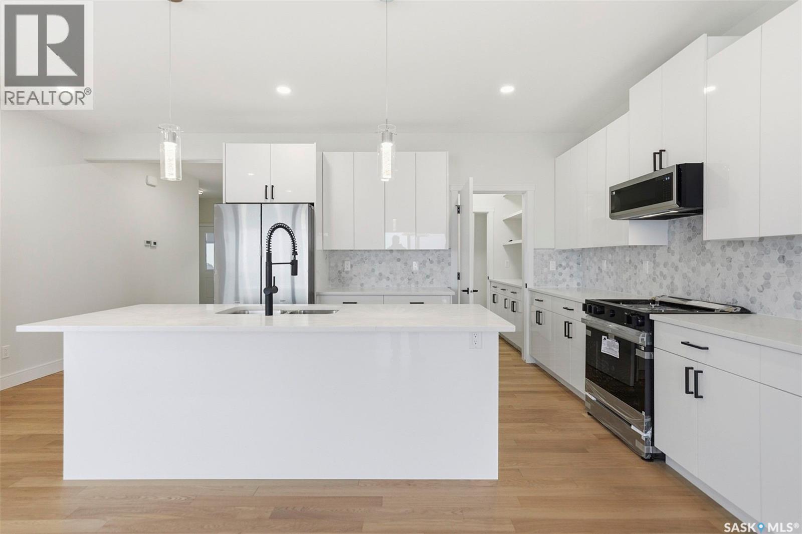 335 Sharma Crescent, Saskatoon, Saskatchewan  S7W 1J1 - Photo 7 - SK033349