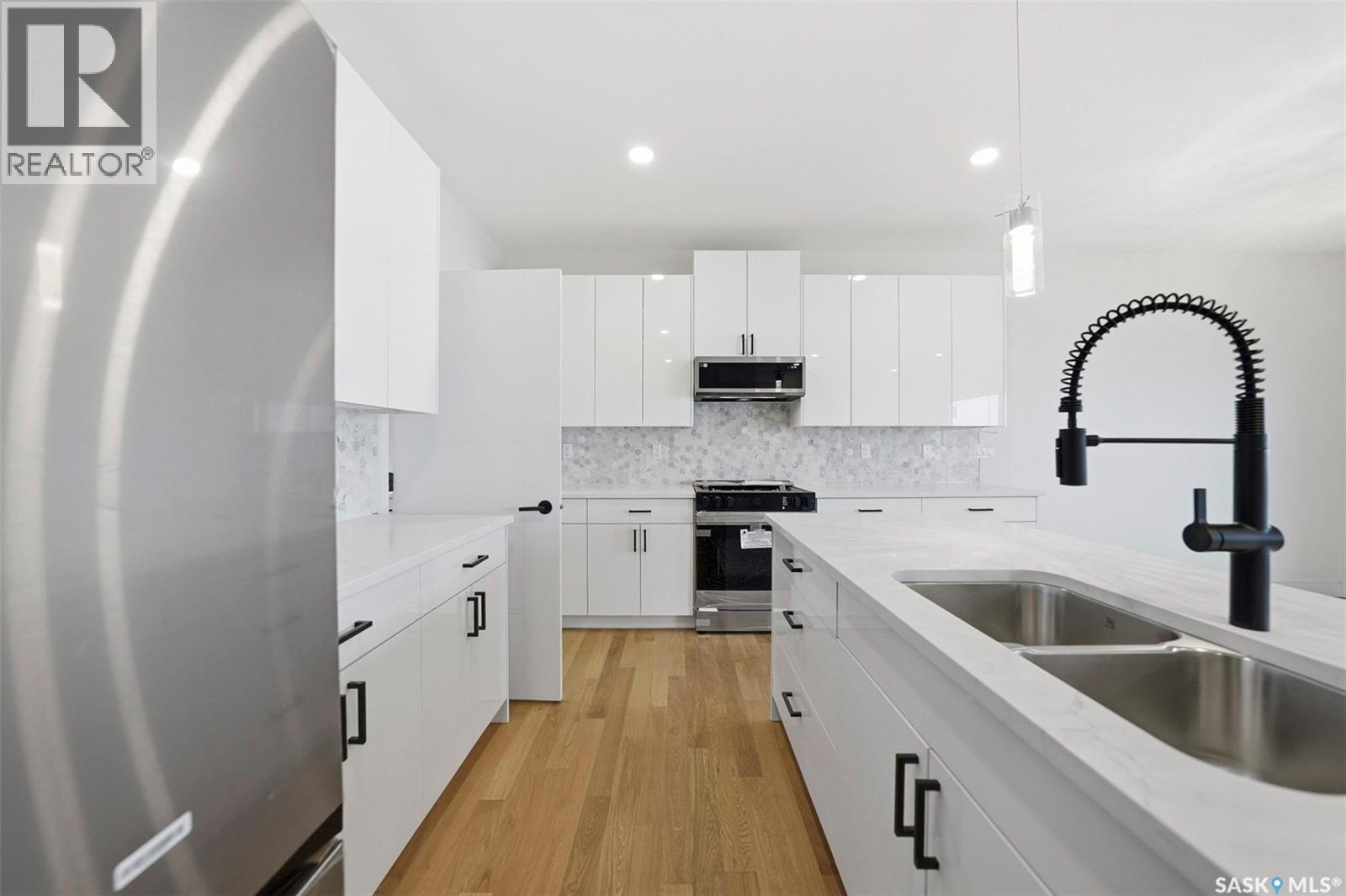 335 Sharma Crescent, Saskatoon, Saskatchewan  S7W 1J1 - Photo 9 - SK033349