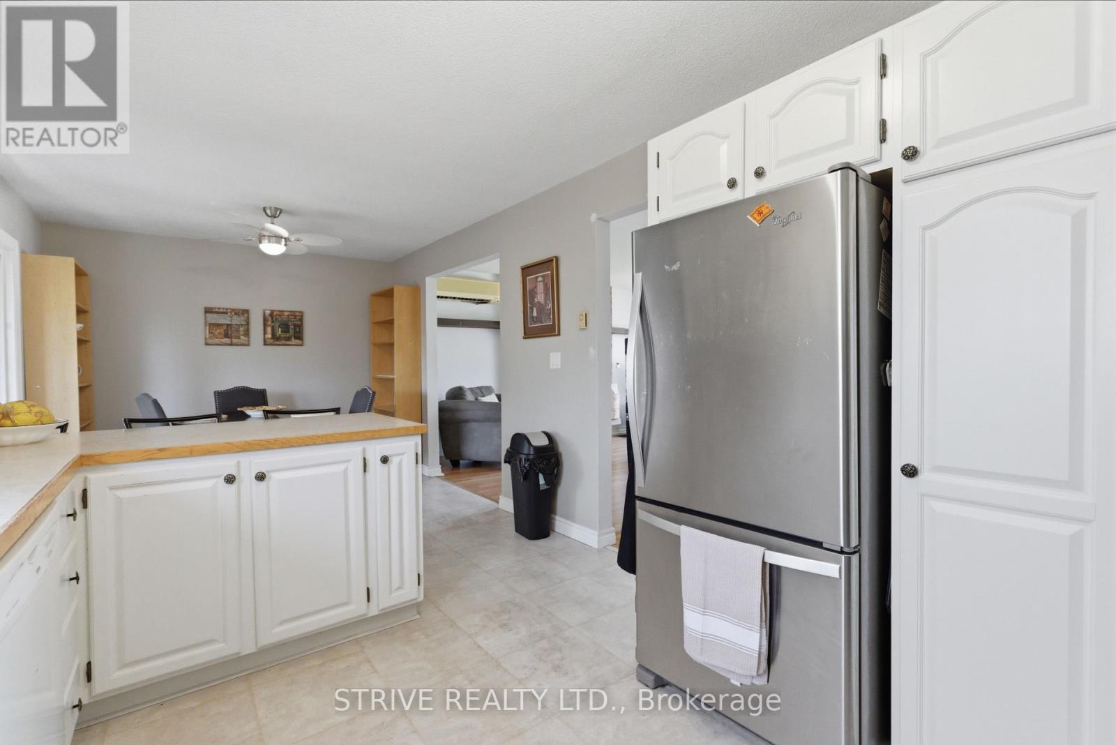 524 Lisbon Court, Oshawa, Ontario  L1J 6R3 - Photo 14 - E13020204