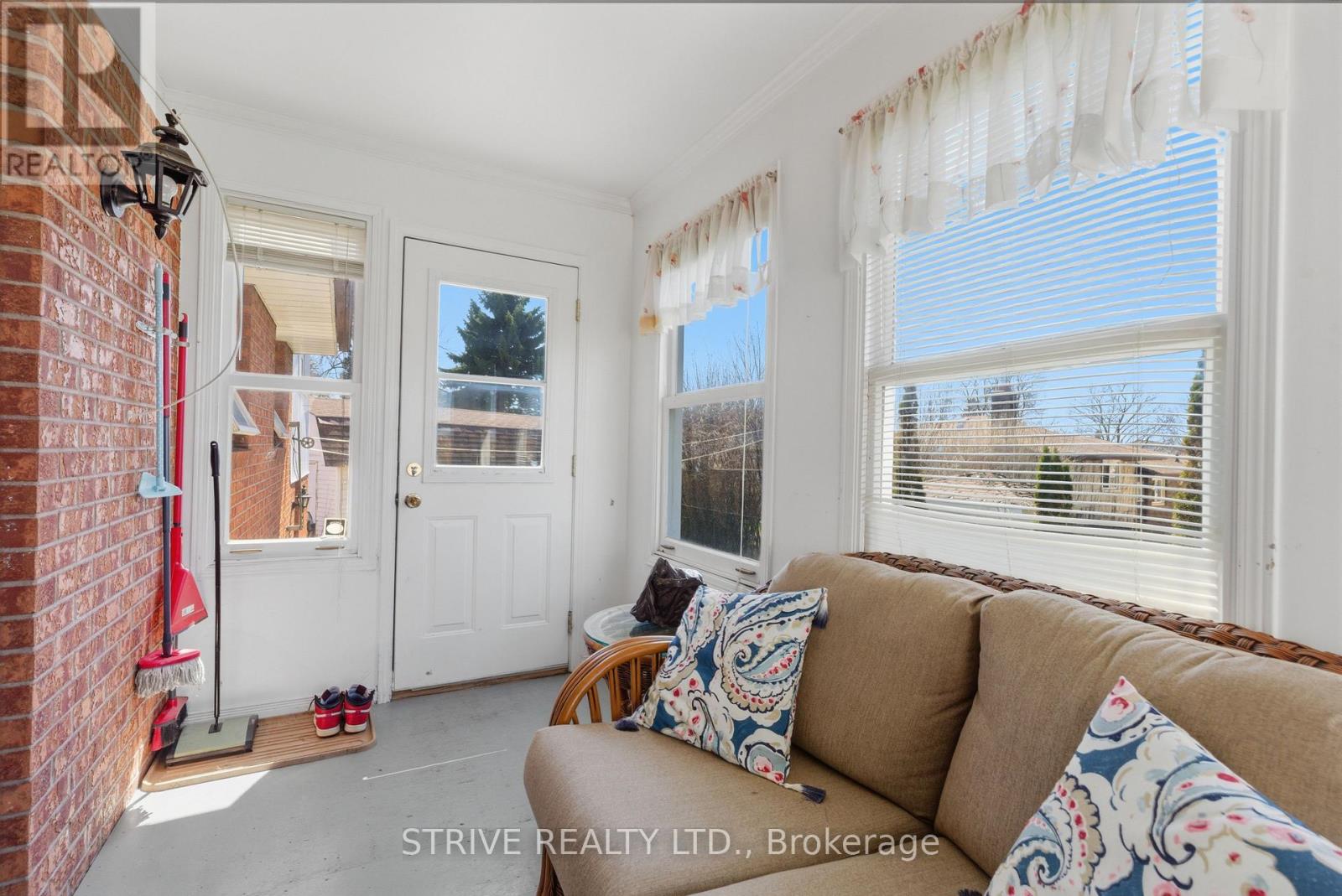 524 Lisbon Court, Oshawa, Ontario  L1J 6R3 - Photo 17 - E13020204