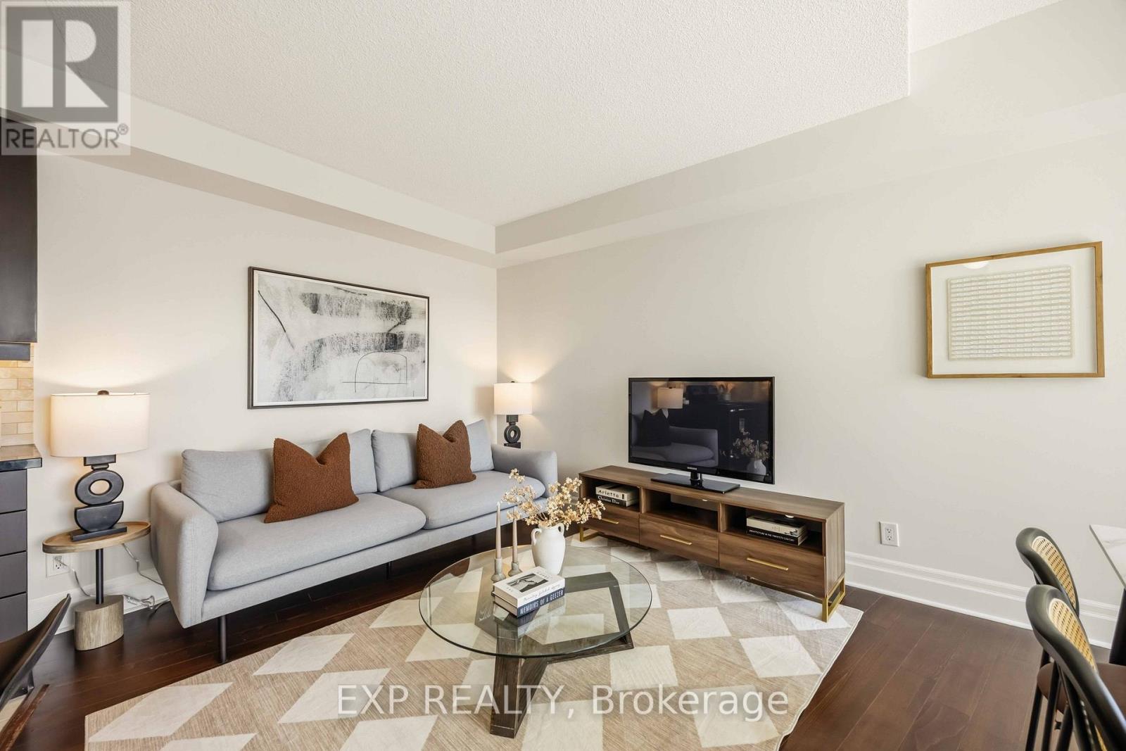 617 - 151 Upper Duke Crescent, Markham, Ontario  L6G 0E1 - Photo 2 - N13020208
