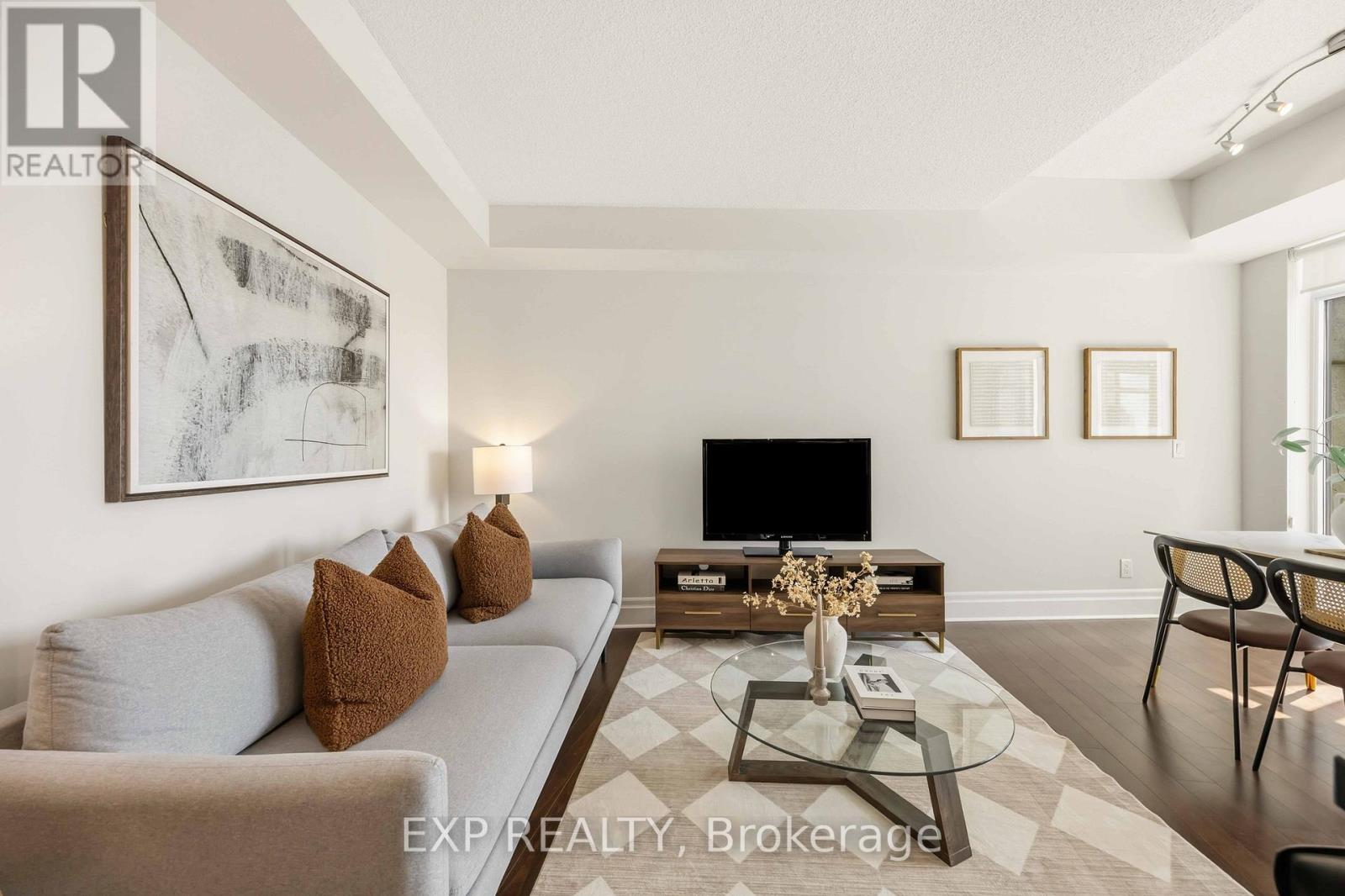 617 - 151 Upper Duke Crescent, Markham, Ontario  L6G 0E1 - Photo 4 - N13020208