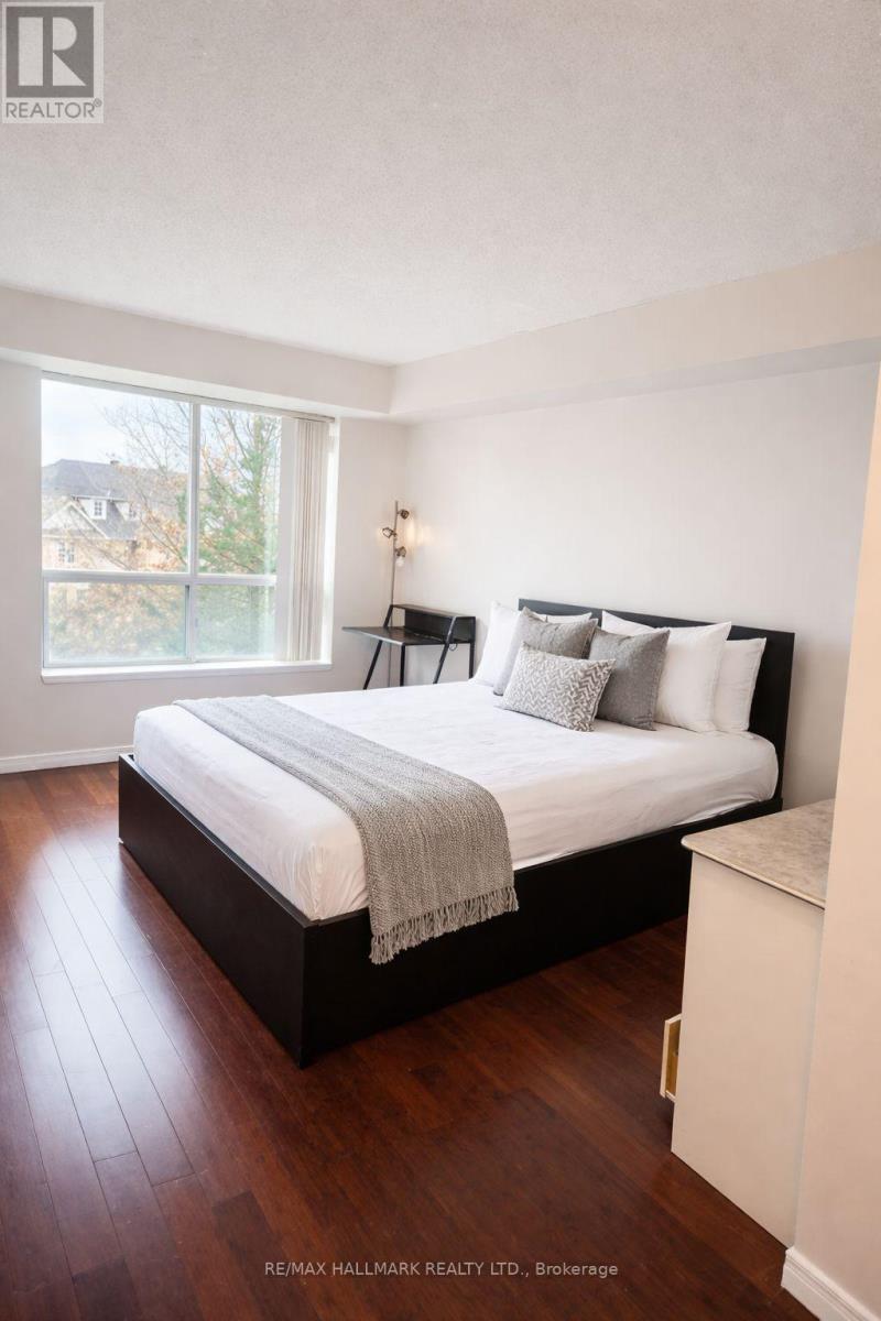 215 - 3 Ellesmere Street, Richmond Hill, Ontario  L4B 4N2 - Photo 4 - N13020226