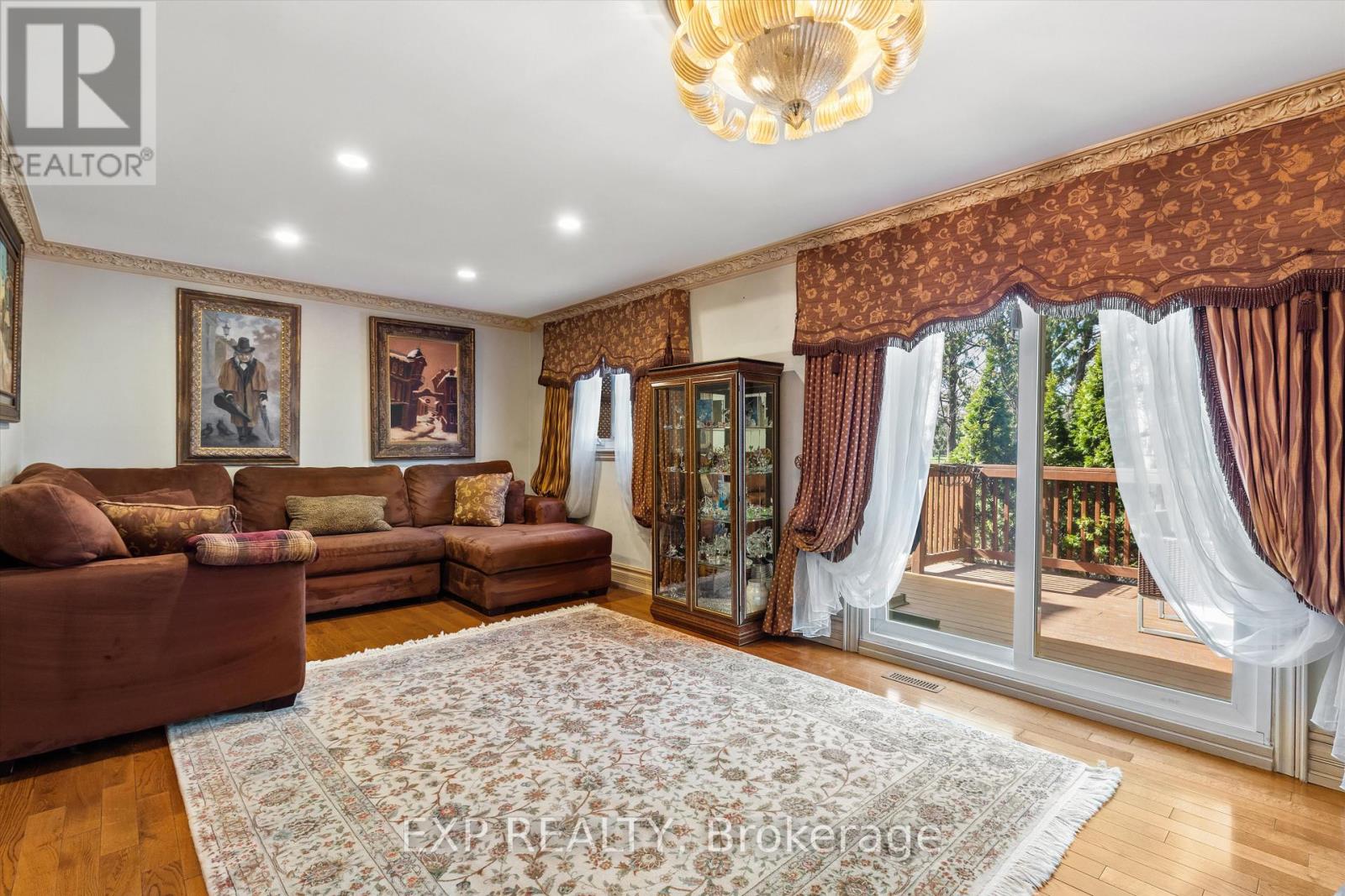 129 Rose Green Drive, Vaughan, Ontario  L4J 4R6 - Photo 8 - N13020320