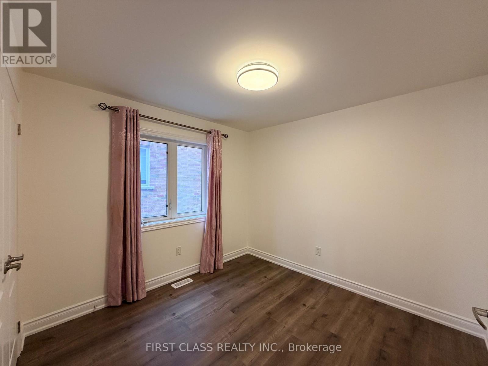 70 Livante Court, Markham, Ontario  L6C 1J5 - Photo 12 - N13020330