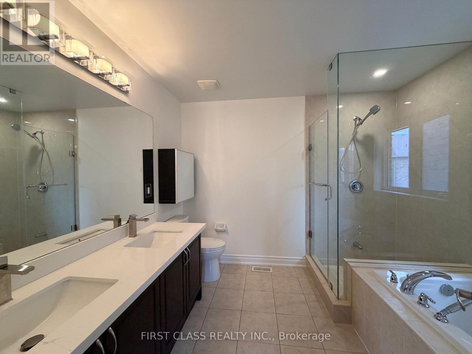 70 Livante Court, Markham, Ontario  L6C 1J5 - Photo 8 - N13020330