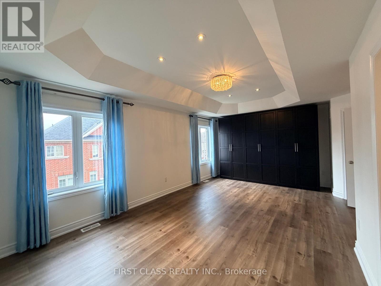 70 Livante Court, Markham, Ontario  L6C 1J5 - Photo 9 - N13020330