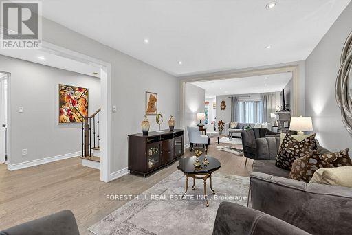 15 Toporowski Avenue, Richmond Hill, Ontario  L4S 2G8 - Photo 5 - N13020496