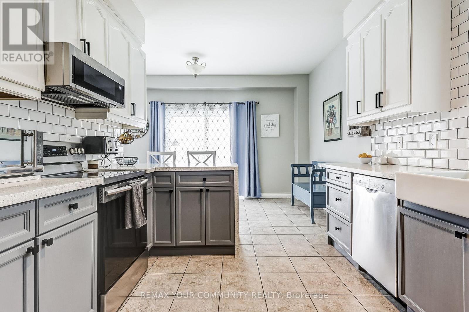 2 Laurelbank Crescent, Georgina, Ontario  L4P 4H6 - Photo 16 - N13020504