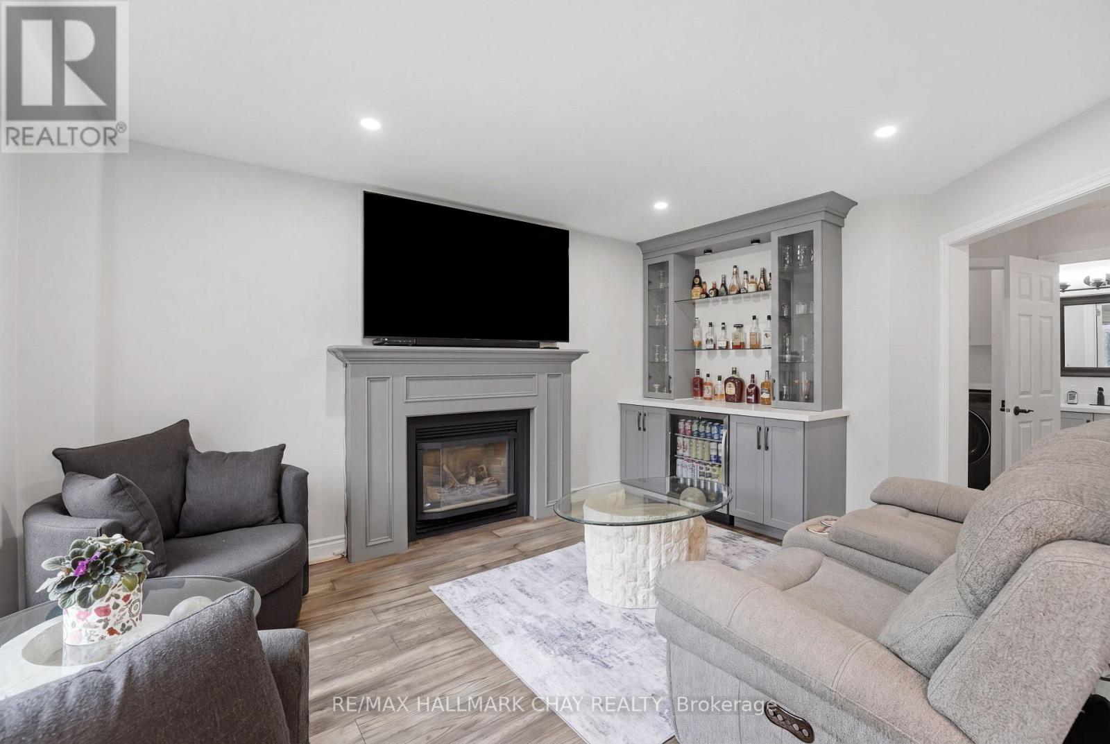 120 Herrell Avenue, Barrie (Painswick North), Ontario  L4N 6V1 - Photo 6 - S13020328