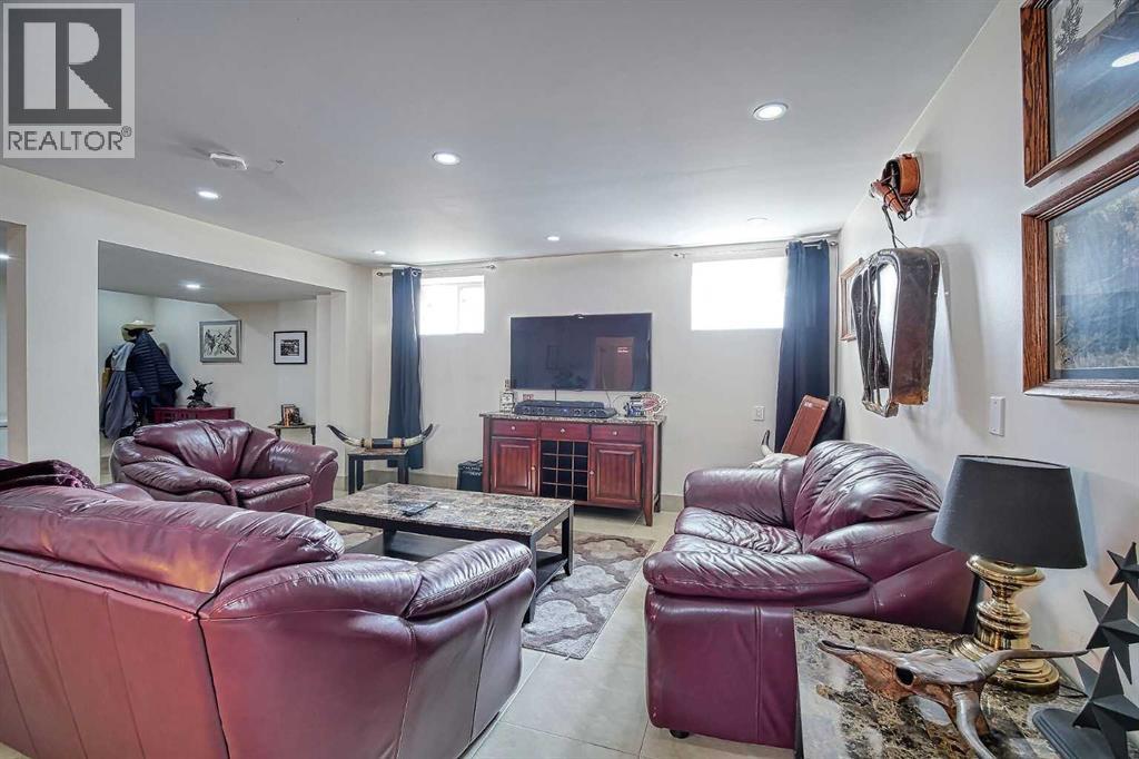 409 9 Street, Beiseker, Alberta  T0M 0G0 - Photo 36 - A2255852