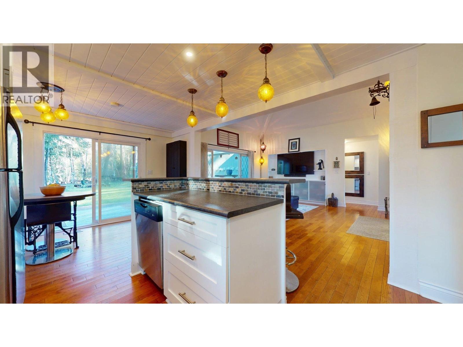 1110 Laramee Road, Squamish, British Columbia  V0N 1H0 - Photo 32 - R3110429