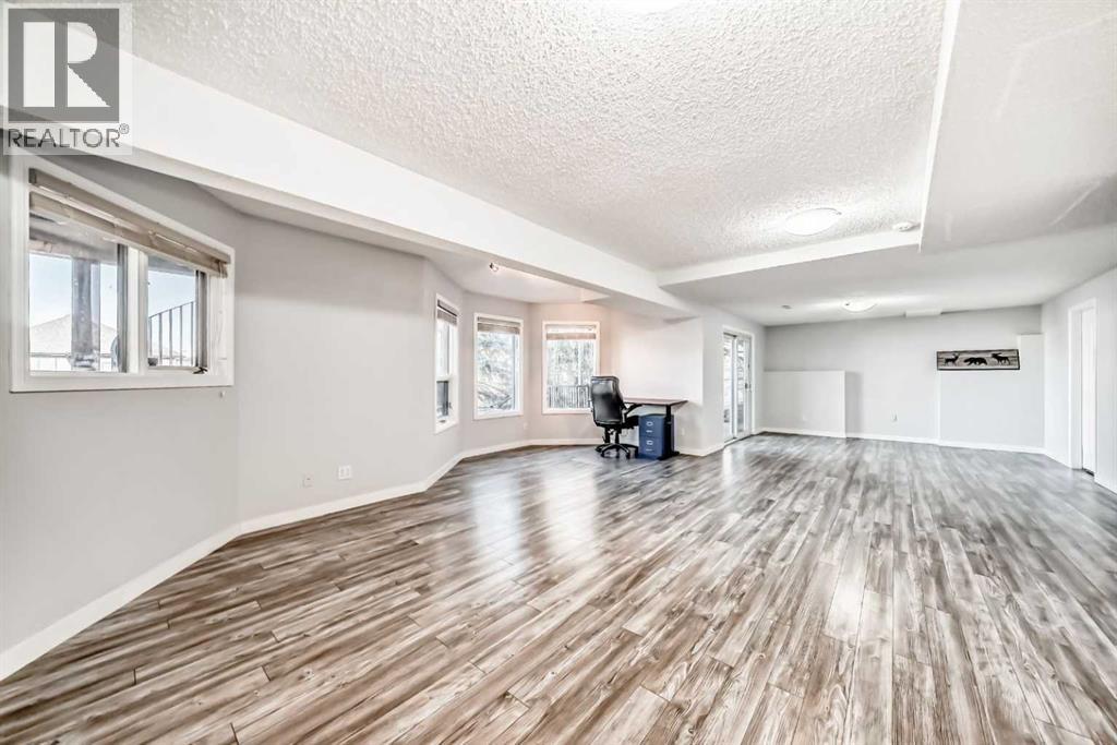 1396 Shawnee Road SW, Calgary, Alberta  T2Y 2H1 - Photo 35 - A2271876