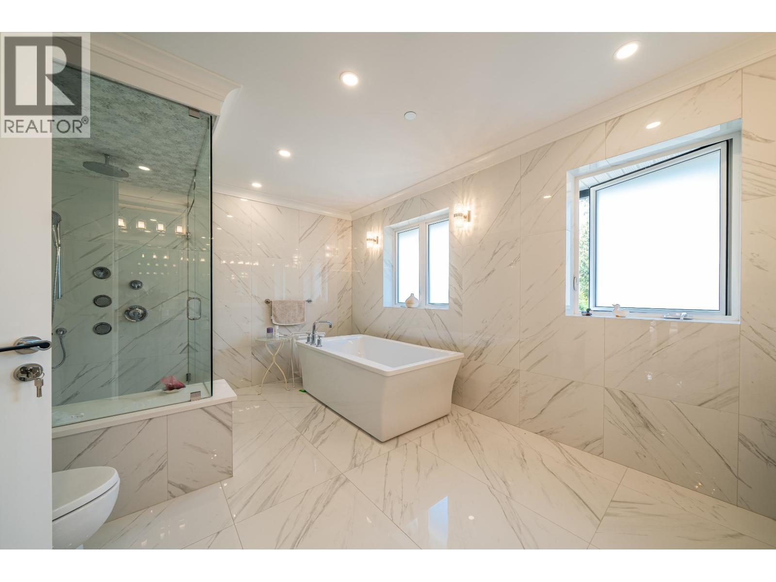 1048 Handsworth Road, North Vancouver, British Columbia  V7R 2A6 - Photo 36 - R3092740