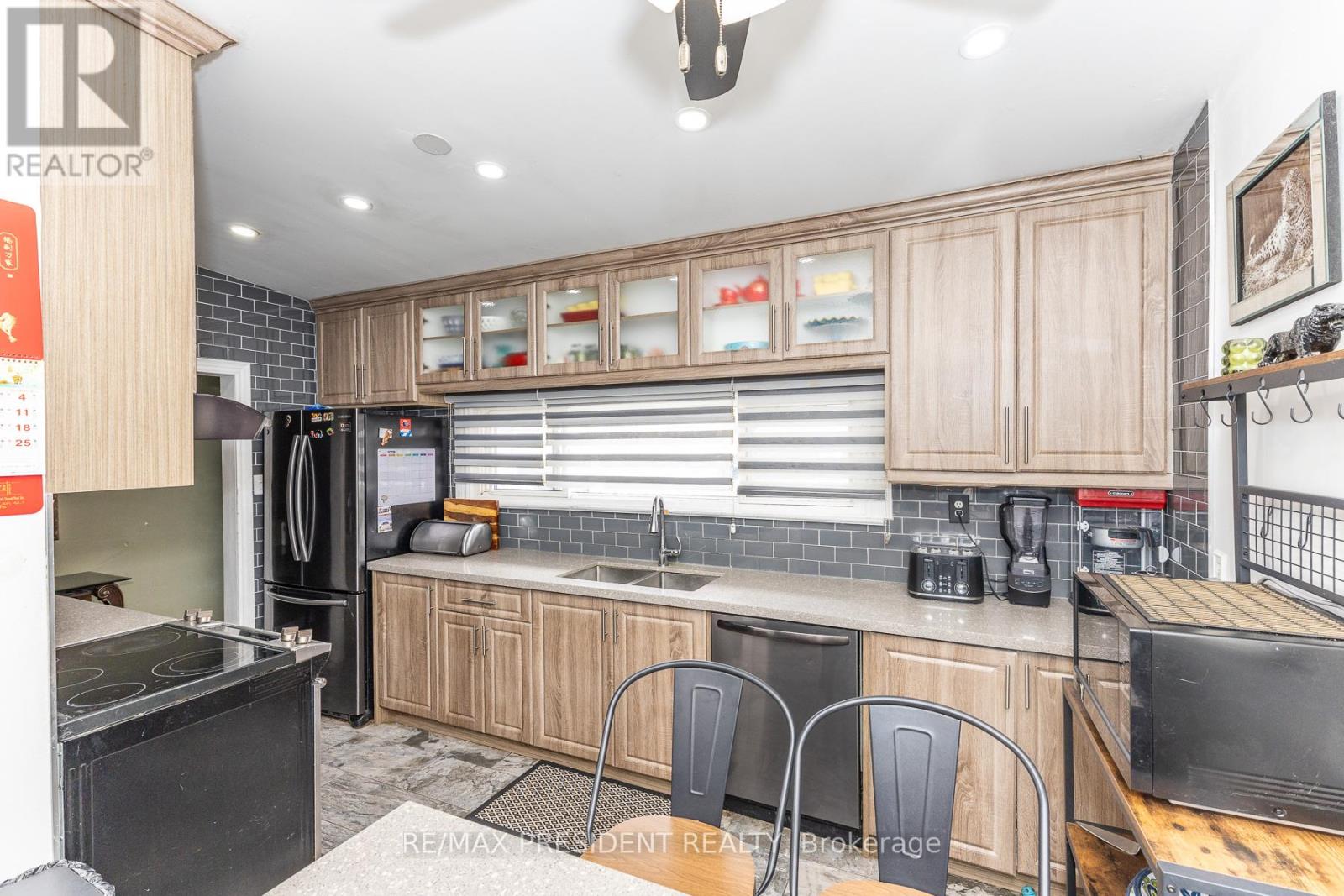 7648 Redstone Road, Mississauga, Ontario  L4T 2B9 - Photo 11 - W13020222