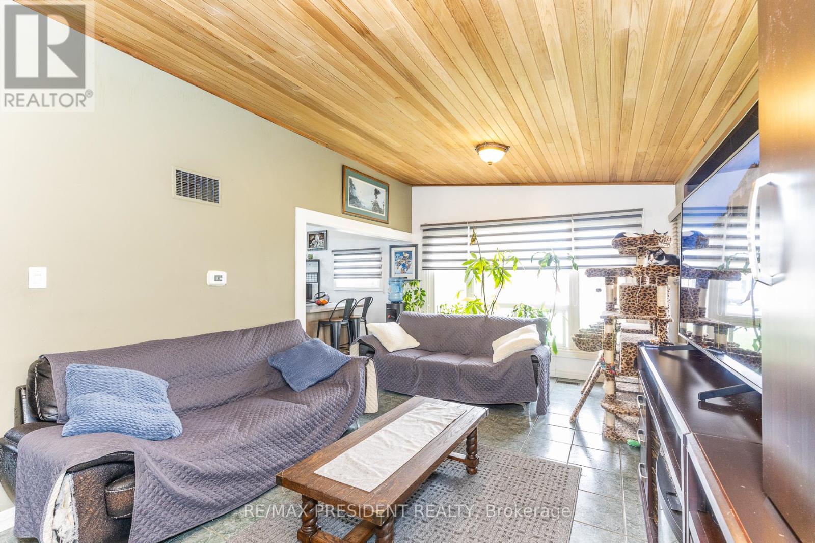 7648 Redstone Road, Mississauga, Ontario  L4T 2B9 - Photo 17 - W13020222