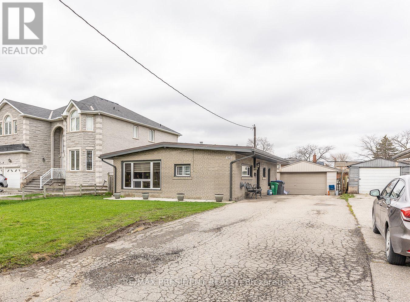 7648 Redstone Road, Mississauga, Ontario  L4T 2B9 - Photo 2 - W13020222