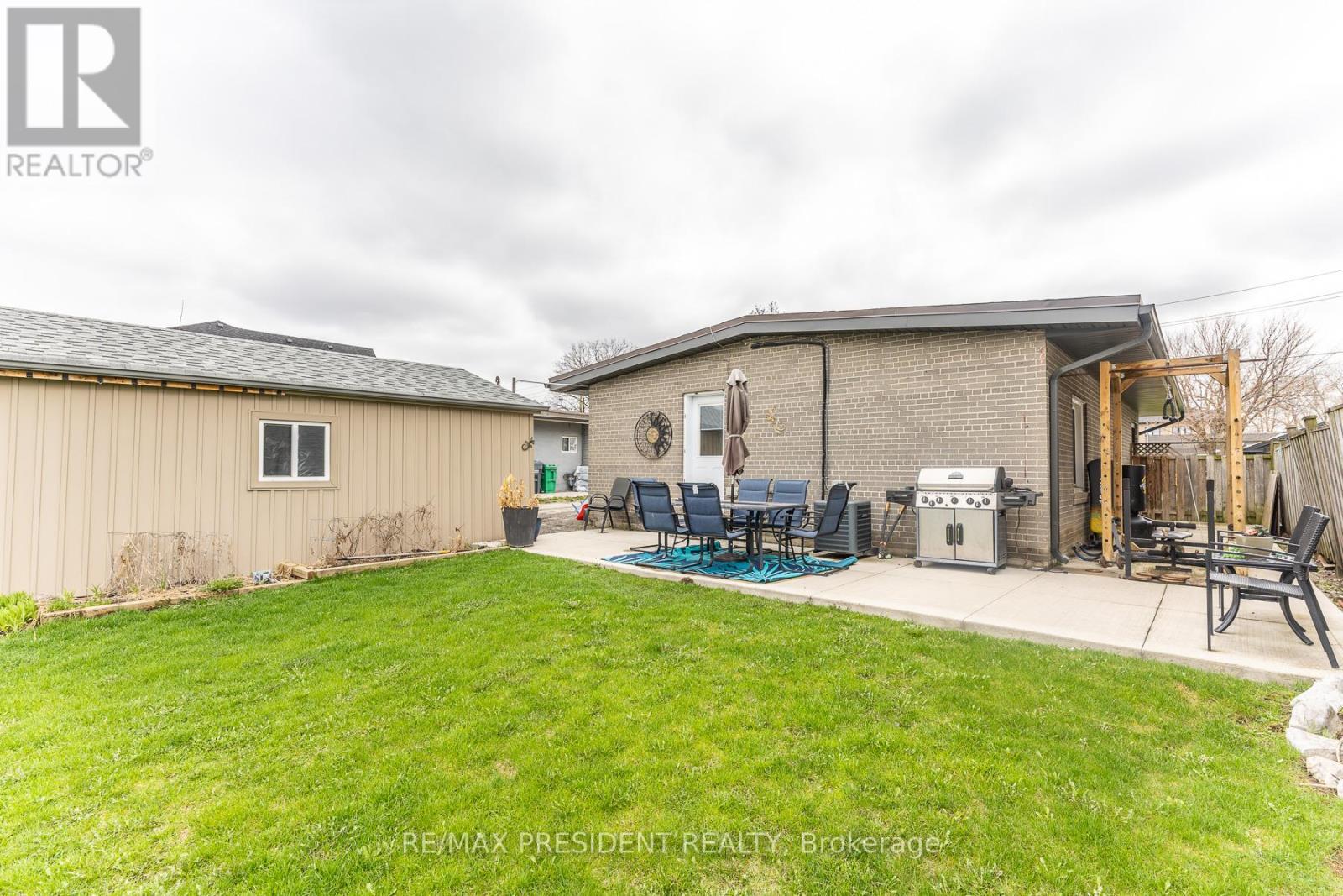 7648 Redstone Road, Mississauga, Ontario  L4T 2B9 - Photo 36 - W13020222