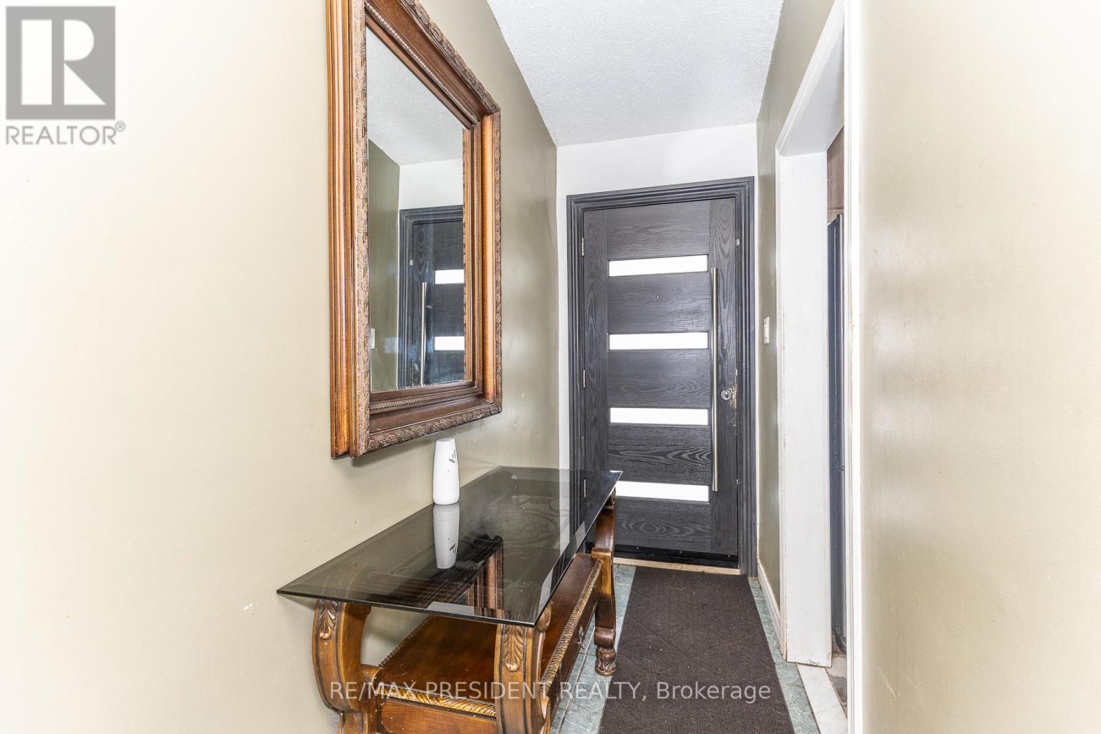 7648 Redstone Road, Mississauga, Ontario  L4T 2B9 - Photo 6 - W13020222