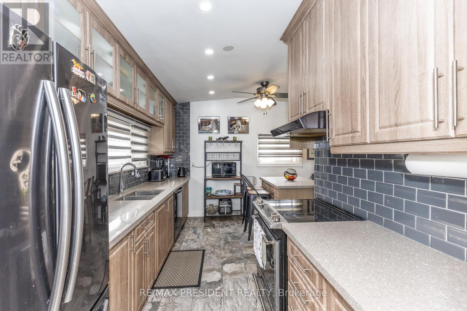 7648 Redstone Road, Mississauga, Ontario  L4T 2B9 - Photo 8 - W13020222