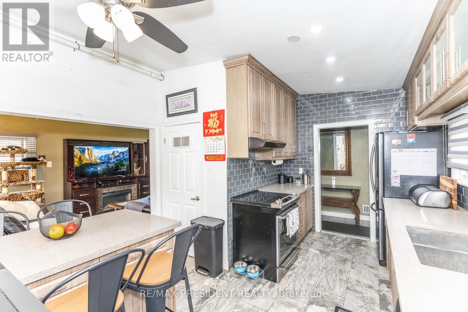 7648 Redstone Road, Mississauga, Ontario  L4T 2B9 - Photo 9 - W13020222