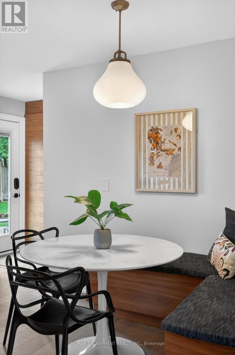 1878 Heather Hills Drive, Burlington, Ontario  L7P 3A3 - Photo 8 - W13020250