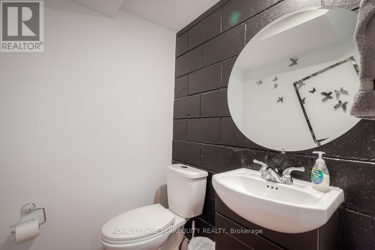 Bsmt - 26a Scarlett Road, Toronto, Ontario  M6N 4K1 - Photo 15 - W13020252