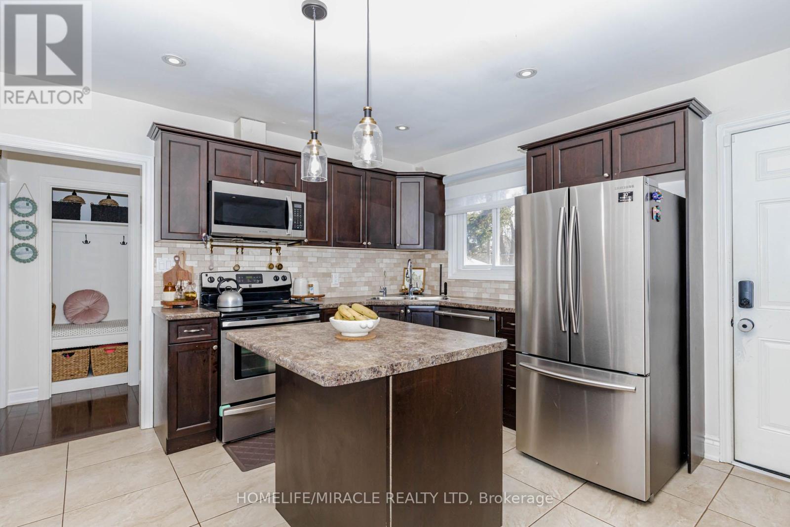 403 Delrex Boulevard, Halton Hills (Georgetown), Ontario  L7G 4H8 - Photo 14 - W13020282