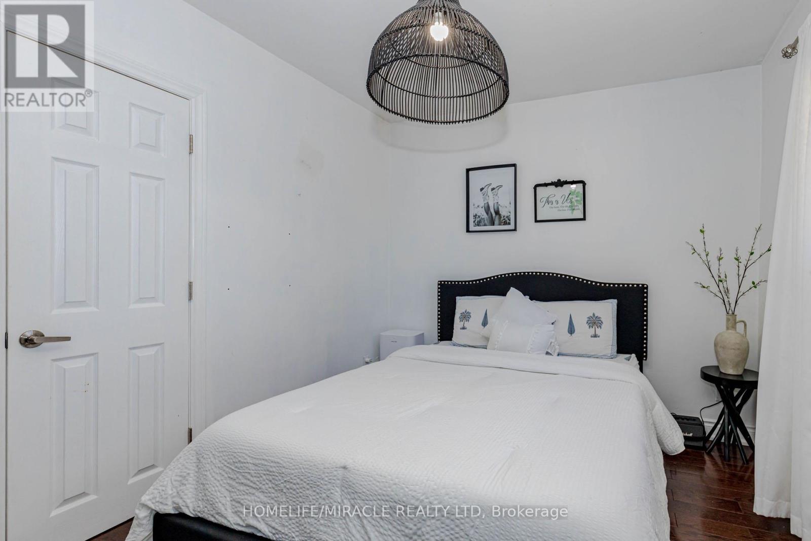 403 Delrex Boulevard, Halton Hills (Georgetown), Ontario  L7G 4H8 - Photo 23 - W13020282