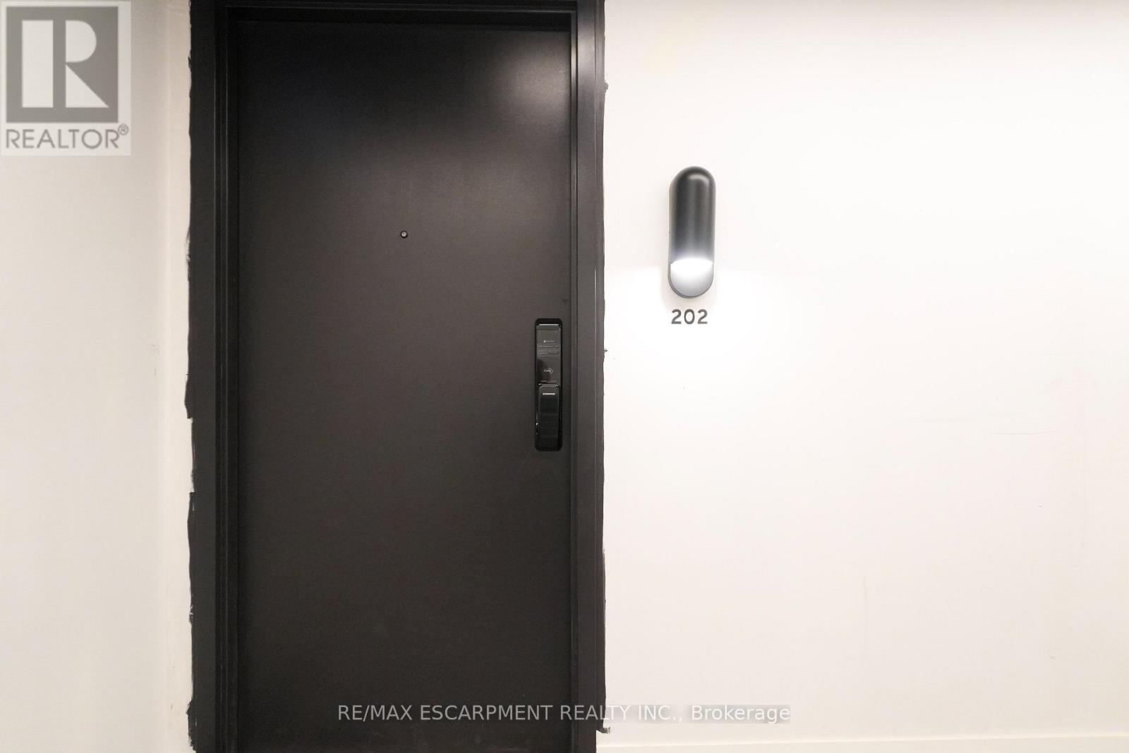 202 - 4878 Powers Common, Burlington, Ontario  L7M 2B4 - Photo 3 - W13020372