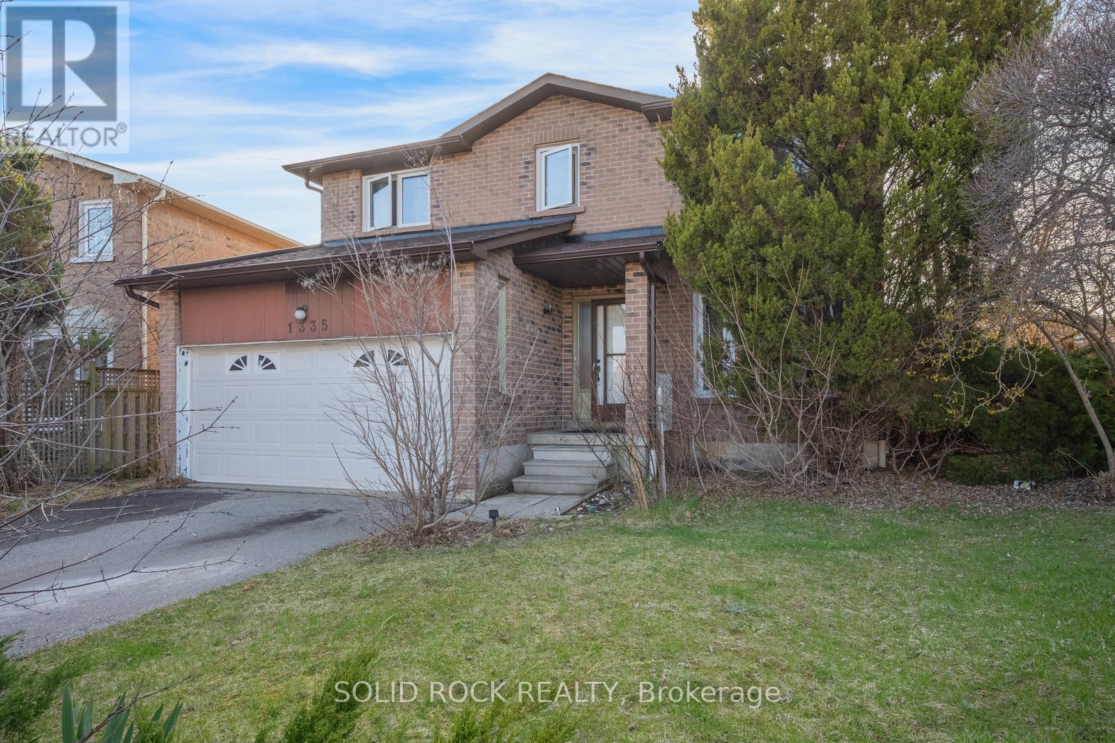 1335 Quinpool Court, Mississauga (Creditview), Ontario  L5C 4J3 - Photo 2 - W13020374