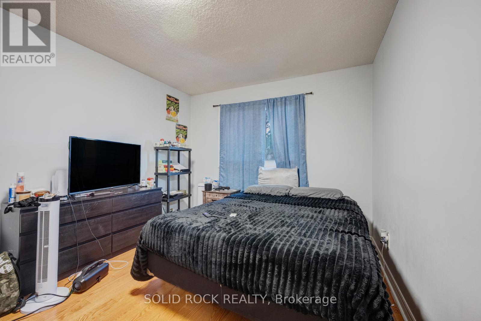 1335 Quinpool Court, Mississauga (Creditview), Ontario  L5C 4J3 - Photo 20 - W13020374