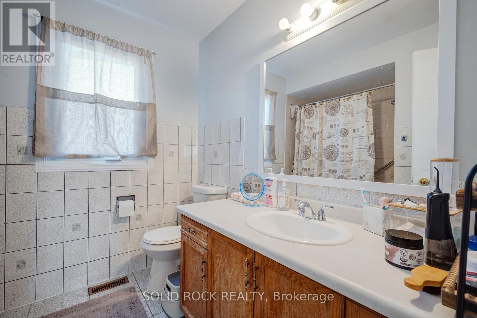 1335 Quinpool Court, Mississauga (Creditview), Ontario  L5C 4J3 - Photo 22 - W13020374