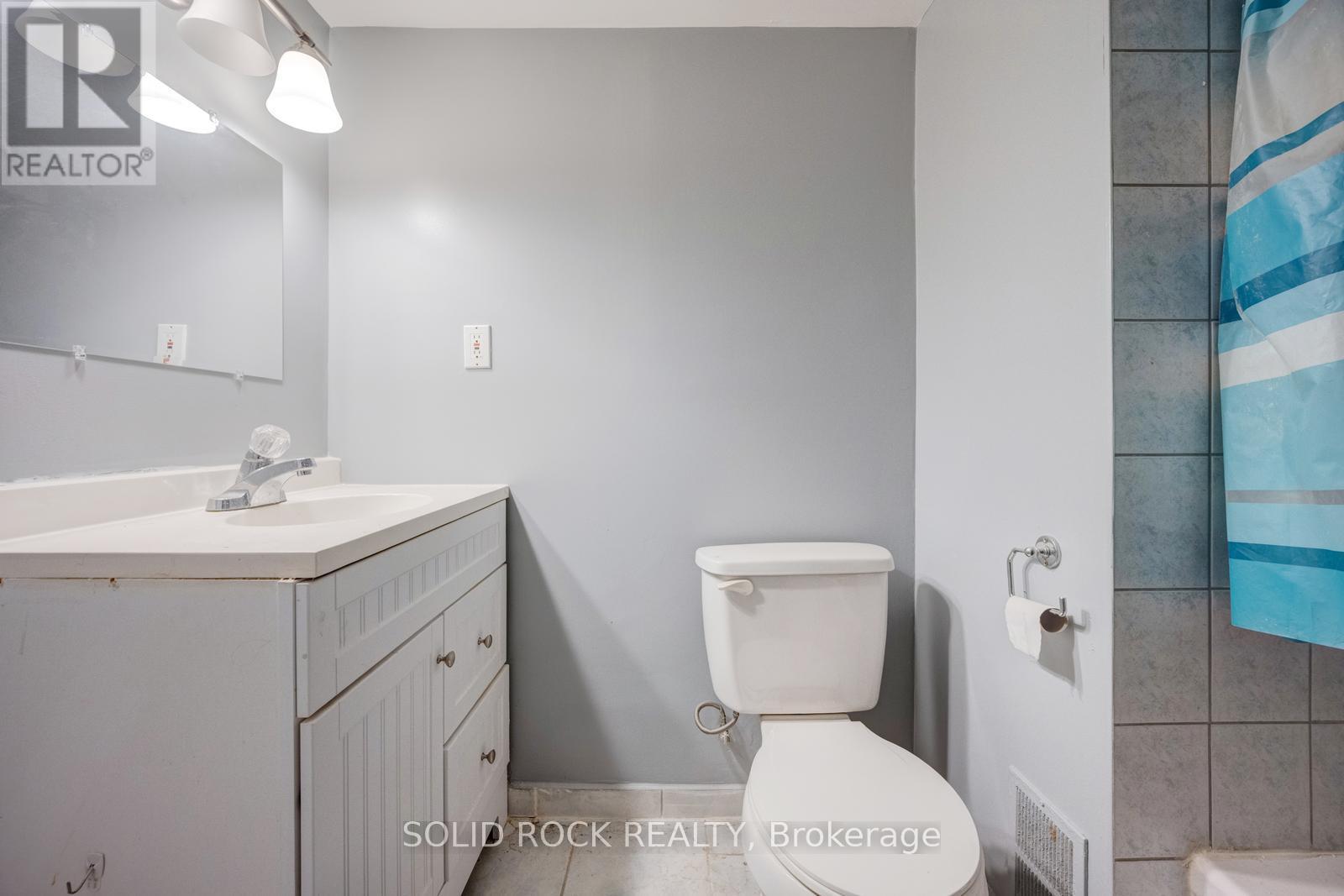 1335 Quinpool Court, Mississauga (Creditview), Ontario  L5C 4J3 - Photo 25 - W13020374