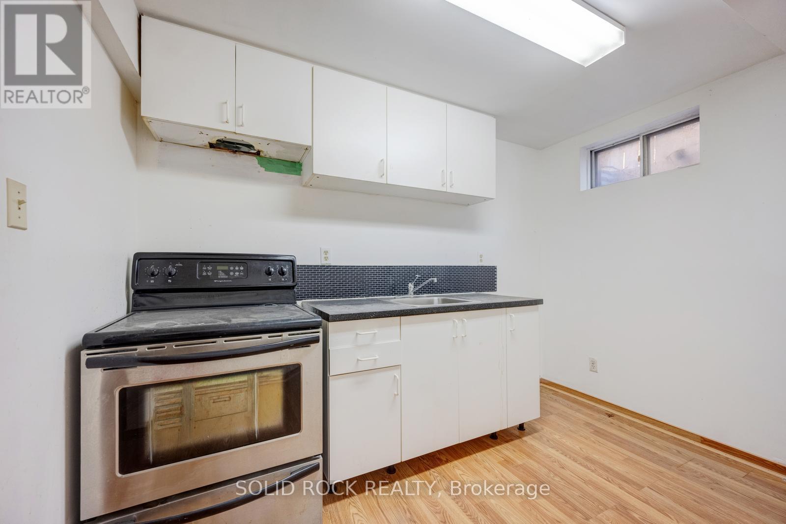 1335 Quinpool Court, Mississauga (Creditview), Ontario  L5C 4J3 - Photo 26 - W13020374