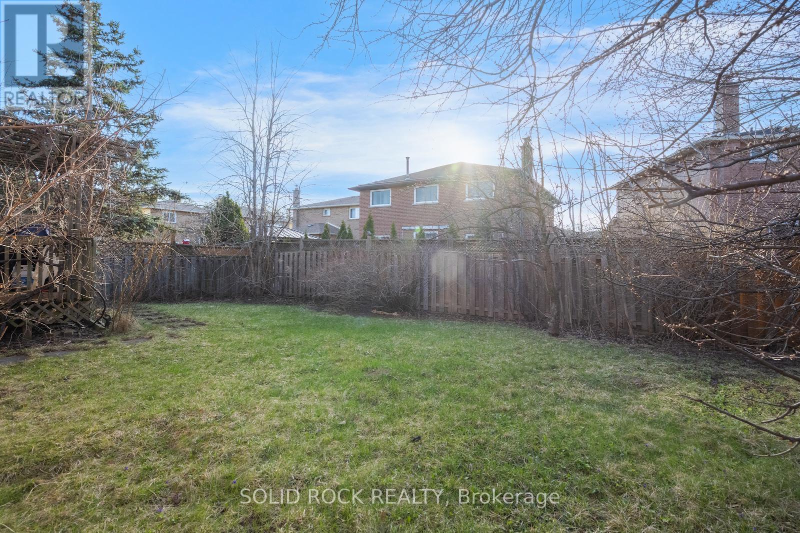 1335 Quinpool Court, Mississauga (Creditview), Ontario  L5C 4J3 - Photo 33 - W13020374