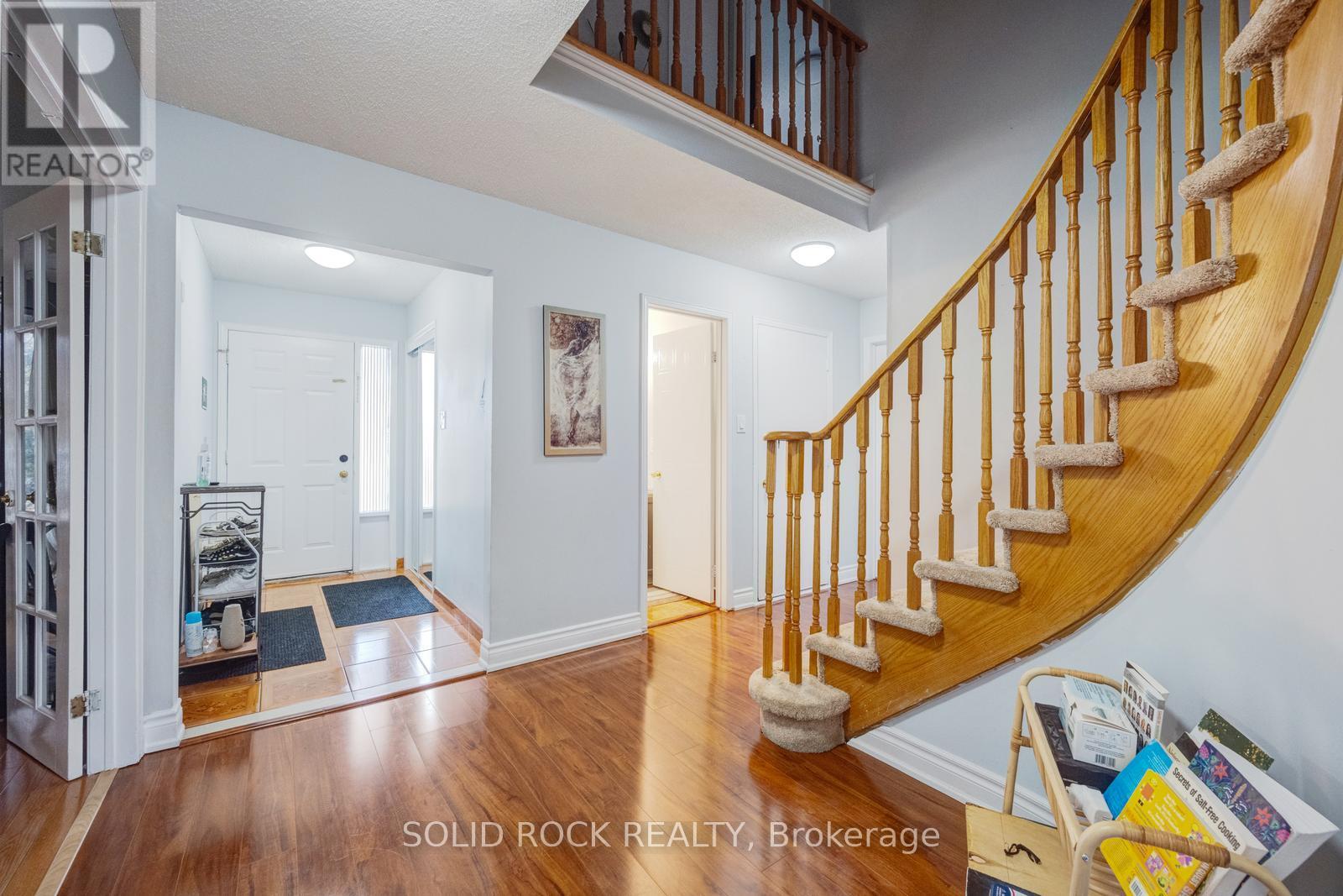 1335 Quinpool Court, Mississauga (Creditview), Ontario  L5C 4J3 - Photo 4 - W13020374